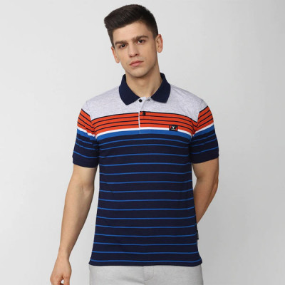 "Men Navy Blue Striped Polo Collar Applique T-shirt "